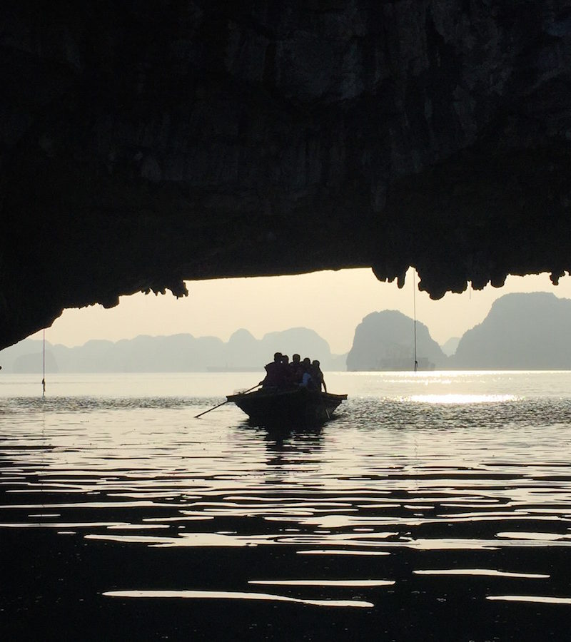 HALONG BAY – CRUSING AND CAVES